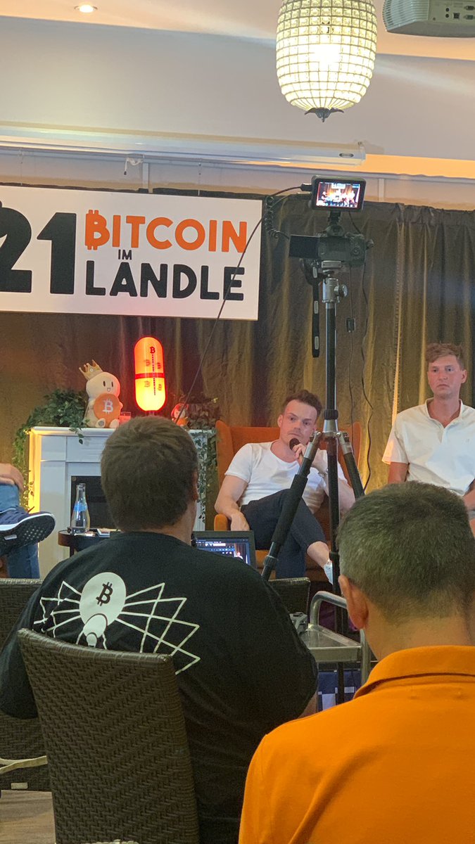 mr.becker tweet media