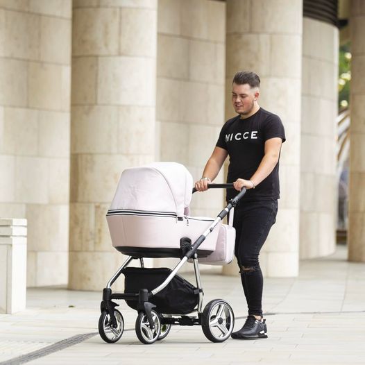 Looking very warm and snug for the autumn winter months

Buy Now👉 tinyurl.com/2p9xm6w7

#Santino #meego #specialedition #warm #lightweight #travelsystem #softtouch #laybuy #klarna #clearpay #zip #humstore #snapfinance #paypal