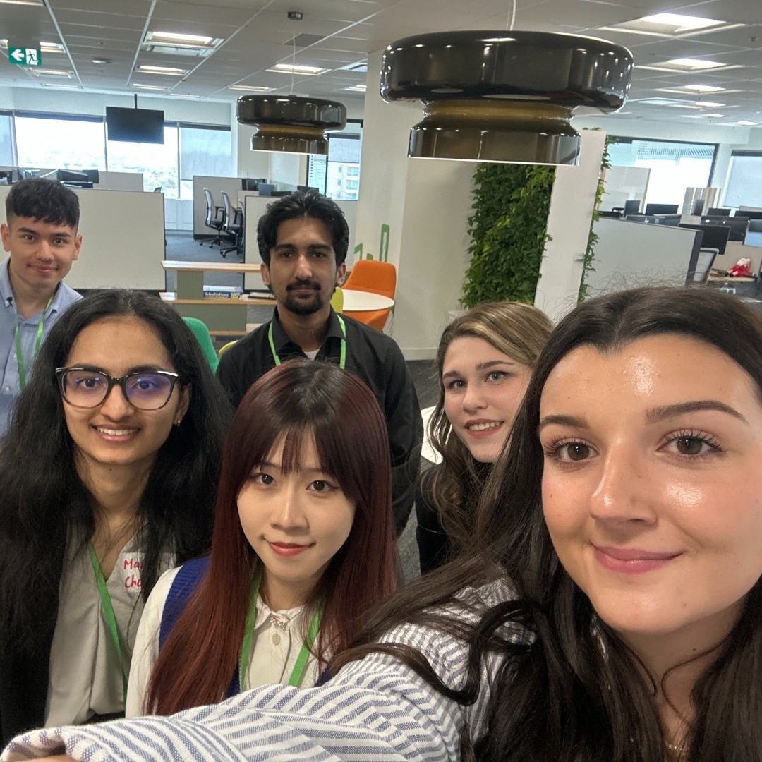 QuestradeCareer's tweet photo. Welcome to our Summer 2023 interns!
Our Toronto office warmly welcomed all 53 of our Summer interns, officially bringing them into our team for their summer internship.
#internship #torontointernship #questradeinterns #qfg https://t.co/NqrBhsnw2s