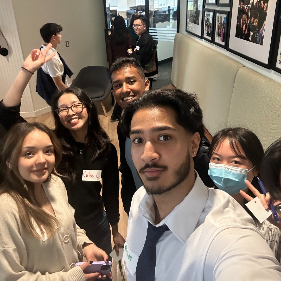 QuestradeCareer's tweet photo. Welcome to our Summer 2023 interns!
Our Toronto office warmly welcomed all 53 of our Summer interns, officially bringing them into our team for their summer internship.
#internship #torontointernship #questradeinterns #qfg https://t.co/NqrBhsnw2s