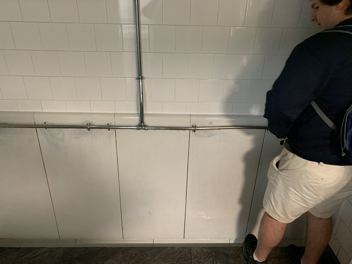 I’m not one for bathroom tweets but let me tell you guys about the pisser in this spot. Immaculate and great lighting might I add, the porcelain pee wall is perfect for splash back, and there is no pool at the bottom of the trough. All in all 12 out of 10. #greatplace