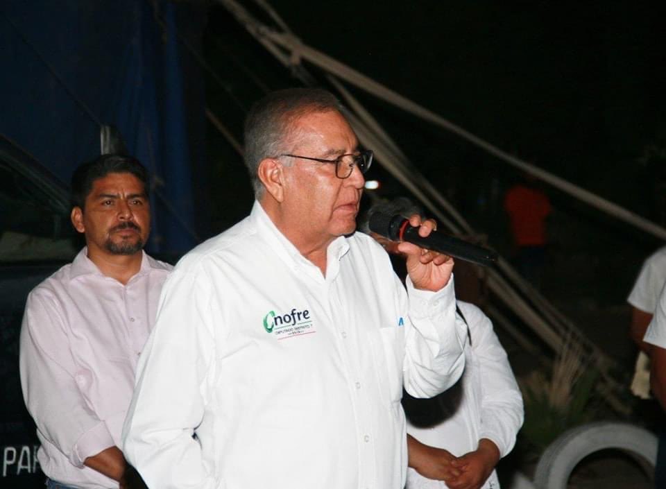 El día de ayer me reuní con un grupo de amigos y amigas 🙋🏻‍♂️ 🙋🏻‍♀️ por parte de la Profa. Palmira García y José Alberto Villa 
Muchas Gracias 🙏 por su respaldo y por apoyar este gran proyecto
Este4️⃣de junio ¡VAMOS A GANAR!
#Distrito7✅   #OnofrePaDelante➡️        
#ManoloGobernador