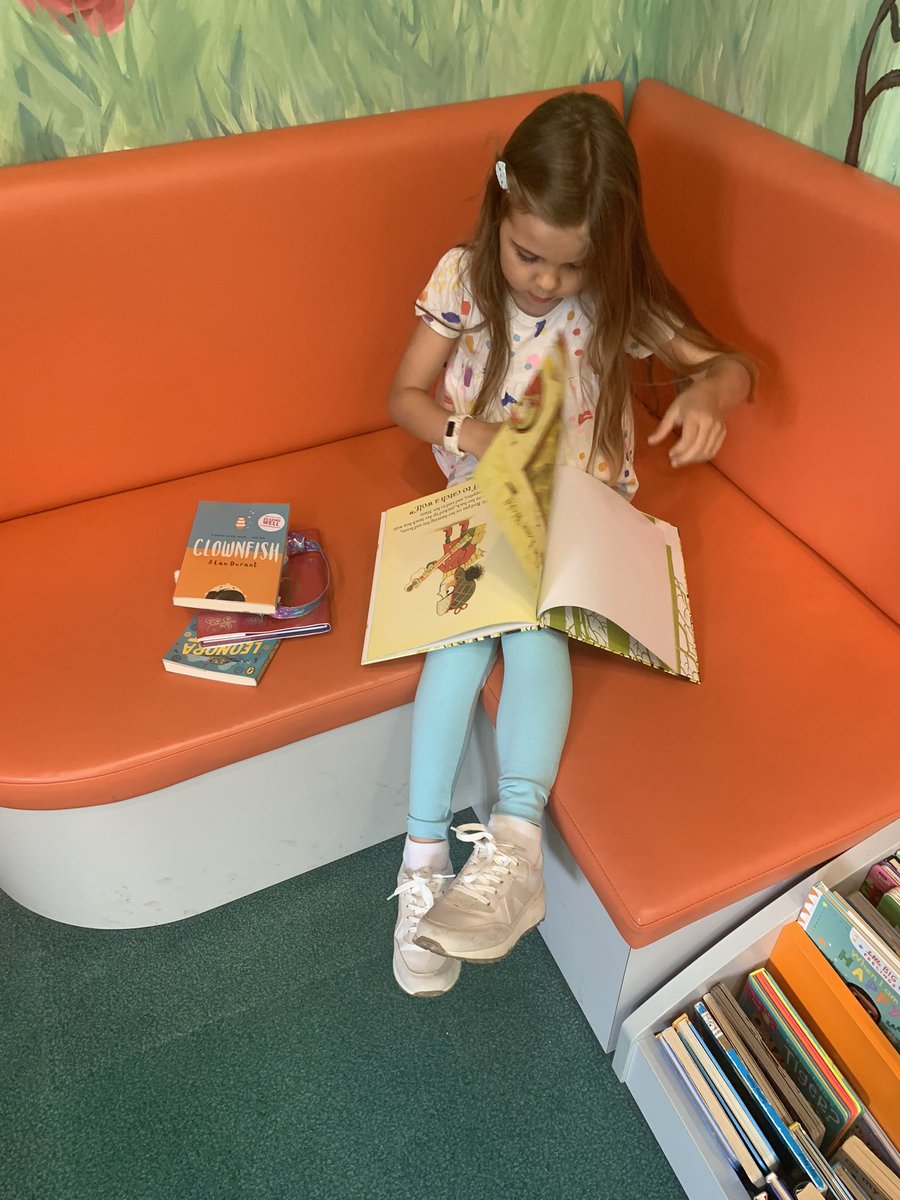 Theresa_May_PhD's tweet photo. @somerspark1jr Mrs Rendall, Meara wanted me to share what she found and read in the @MalvernLib today 😊❤️🐺
#TheLastWolf #lovetoread #malvernlibrary https://t.co/1tCur4H9wd