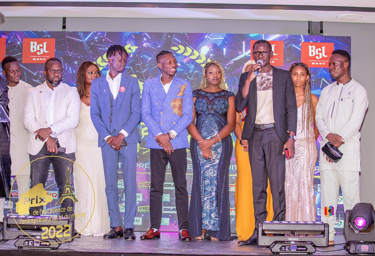 twist_manu's tweet photo. Rdv ce 10 juin à paris 🇫🇷 
2 édition de la nuit de L’excellence et du mérite burkinabè. 

-Visite paris sur un bateau 
-Panels , rencontre BtoB , 
-Dîner gala VVIP

Allons valoriser l’expertise nationale sur le plan international et vendre la destination BURKINA FASO ❤️. https://t.co/zq2ij4I75R