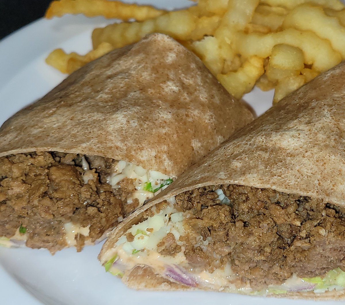 OldColonyCafe's tweet photo. Tuesday June 6th

Breakfast
Baked Cinnamon French Toast

Lunch
The Stove Top
Macaroni &amp; Cheese
Buffalo Chicken Mac &amp; Cheese
Build-A-Burger &amp; Fries

The Deli Bar Special
Cheeseburger Wrap
Big Mac Wrap
Build-A-Burger &amp; Fries https://t.co/Lx1DlgmVR4