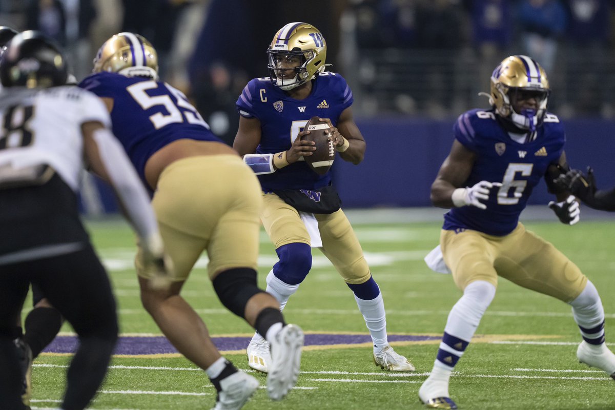 Jay_Tust's tweet photo. BREAKING: #BoiseState will open the season on network TV against #Washington.

🏟️ Husky Stadium
📍Seattle, WA
📺 ABC
⏰ 2:30 PM MT

Michael Penix, Jr. 🆚 Taylen Green gets the big stage… https://t.co/ghbeVnDAnV