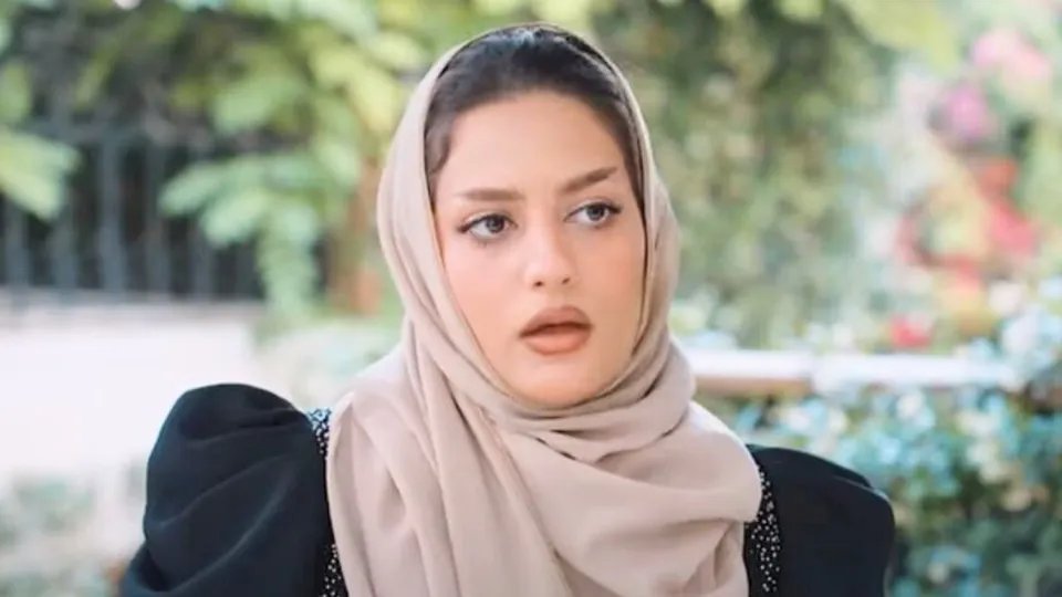 جماعة #الحوثي تستخدم الدعارة كأهم وسيلة استراتيجية تواجه بها الخصوم والمختلفين، عشرات النساء التي اختطفن بسبب امتناعهن عن العمل في سوق الإنحلال الذي يشرف عليه ويديره عبدالملك #الحوثي مباشرة، وتم التشهير بهن وإلصاق التهم الفاجرة ضدهن

كل دا عادي  اهم شي #الجنوب ما ينفصلوا!!