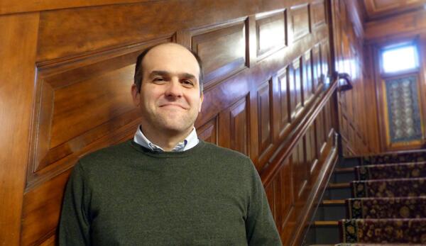 FEET_ULPGC's tweet photo. Eduardo Dávila, un  antiguo estudiante de la FEET, gana un premio para jóvenes  investigadores en Economía Avanzada en la Universidad de Yale (EE.UU.).
Leer más en:
https://t.co/fBllUA6z0a https://t.co/lWJXkYu5sr