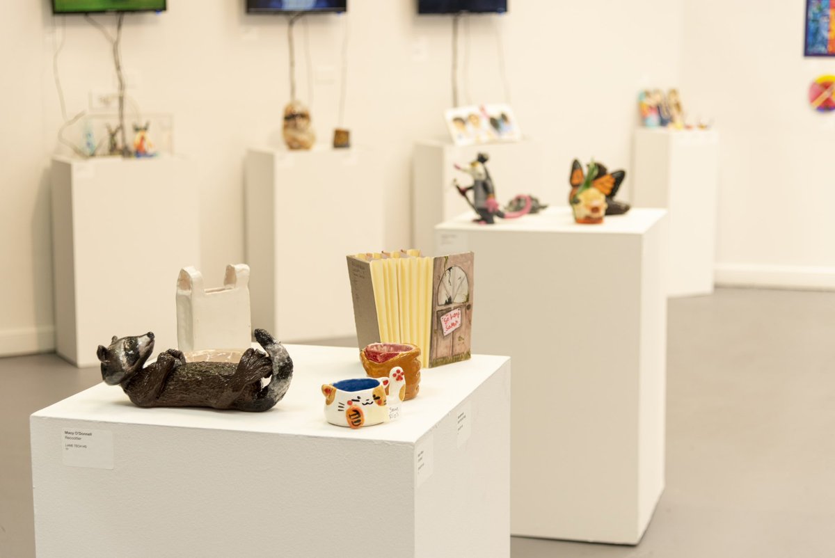 DesignMuseumChi's tweet photo. Haven’t seen it? Don’t miss the end of All-City Visual Arts Exhibitions, our collaboration with the Chicago Public Schools Department of Arts Education! From glasswork to fashion to painting, we’re thrilled to celebrate these student artists. Closing June 2!
#DMoC #designchi https://t.co/ha1lvGSqyv