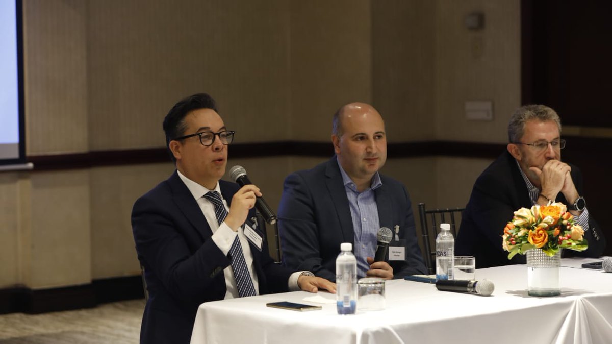CONAFIPS's tweet photo. 🚩@RobertoRomeroV, presidente del directorio de la #CONAFIPS, participó en el panel de discusión: ¿Cómo mejorar la inclusión financiera, siendo rentables?, como parte del encuentro Banca Digital: de la latitud 0, al mundo, organizado por #Infocorp y #ConectGlobalGroup. https://t.co/dc0UNPPNZI