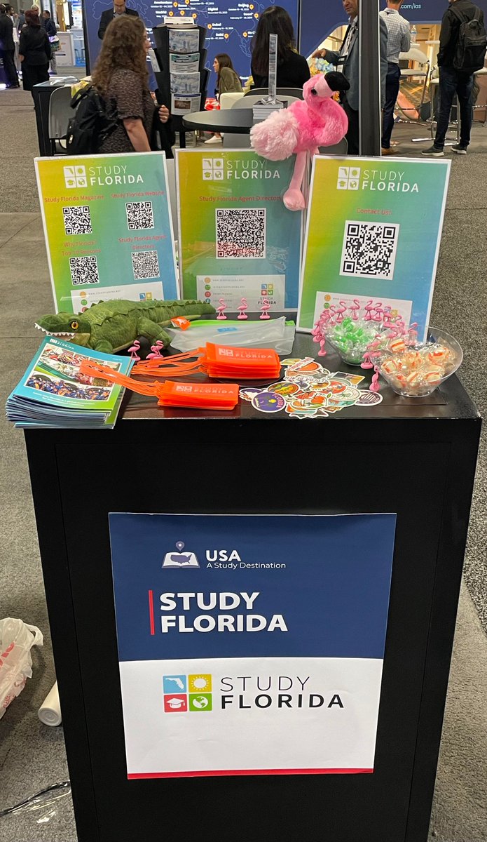 study_florida's tweet photo. Who has the coolest swag at #NAFSA2023? Visit #StudyFlorida #P901 to find a bit of the #SunshineState #USAStudyDestination #intled
https://t.co/pnMAai0twl https://t.co/8bVr4u2mDP