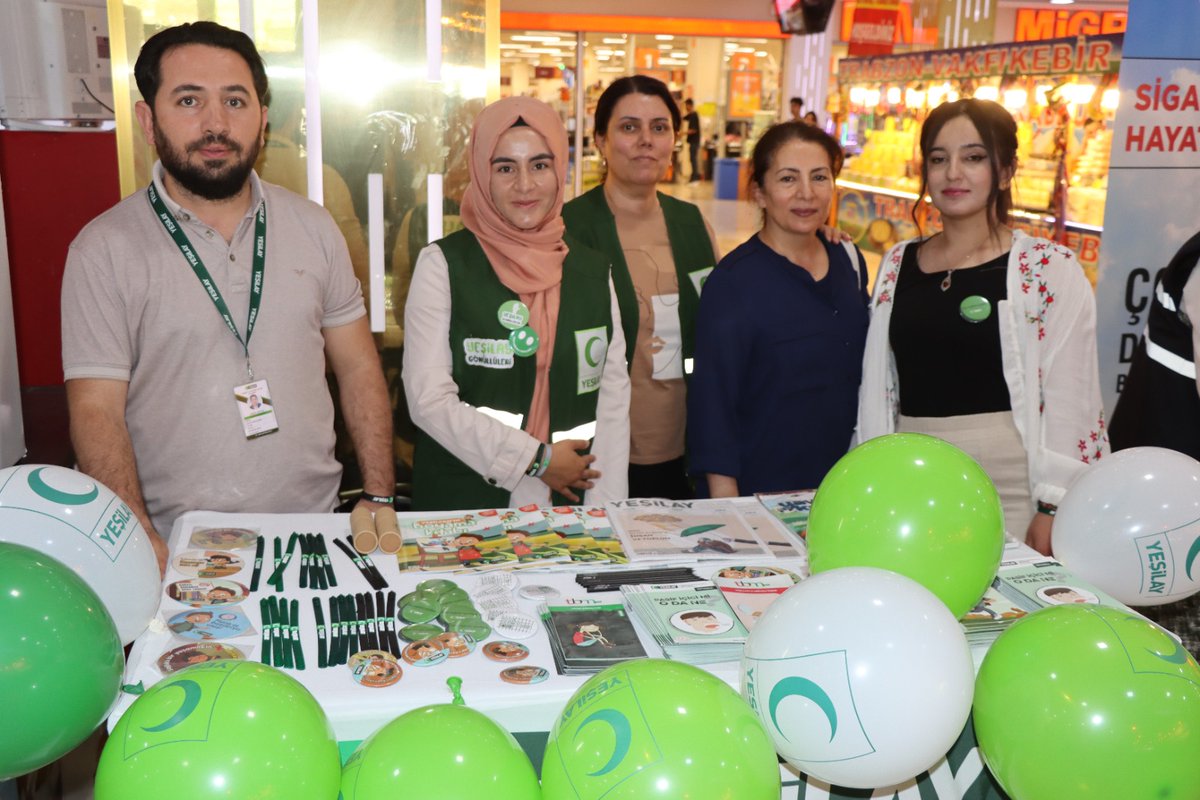 YesilayUrfa's tweet photo. İl Sağlık Müdürlüğü ve Yeşilay Şanlıurfa Şubesi işbirliğiyle 31 Mayıs Dünya Tütünsüz Günü kapsamında Urfa City AVM 'de stant çalışması gerçekleştirdik. Standımızı ziyaret eden Şanlıurfa Valimiz Sayın @Salihayhan'a teşekkür ederiz.
@1920yesilay @sanliurfaism https://t.co/PBMskjeJ9u