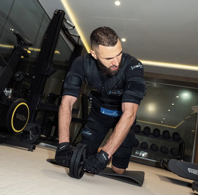 Benzema's tweet image. Le résultat est bon ☄️