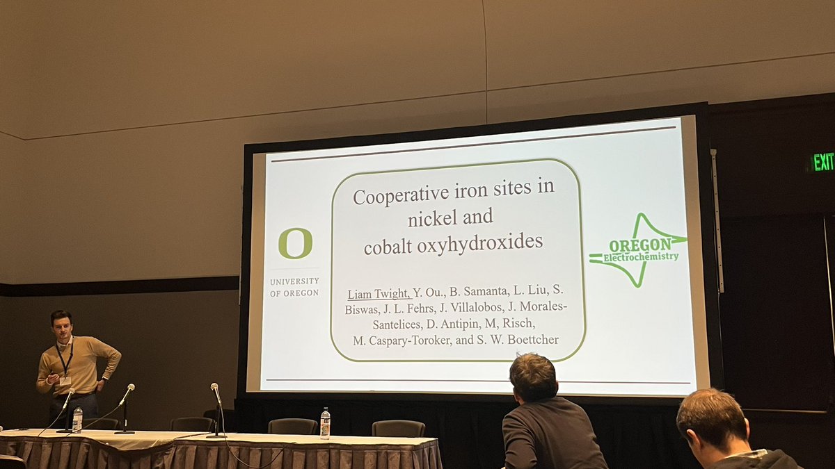 GraceLindquist2's tweet photo. Wrapped up in one big bang this morning! @OregonEChem took over most morning sessions with Kira in ion transport, @MeikunShen and @AaronKaufman123 in photocatalysis, me and Liam in alkaline water oxidation, and Minkyoung in AEM development! https://t.co/vGNpMClVzi