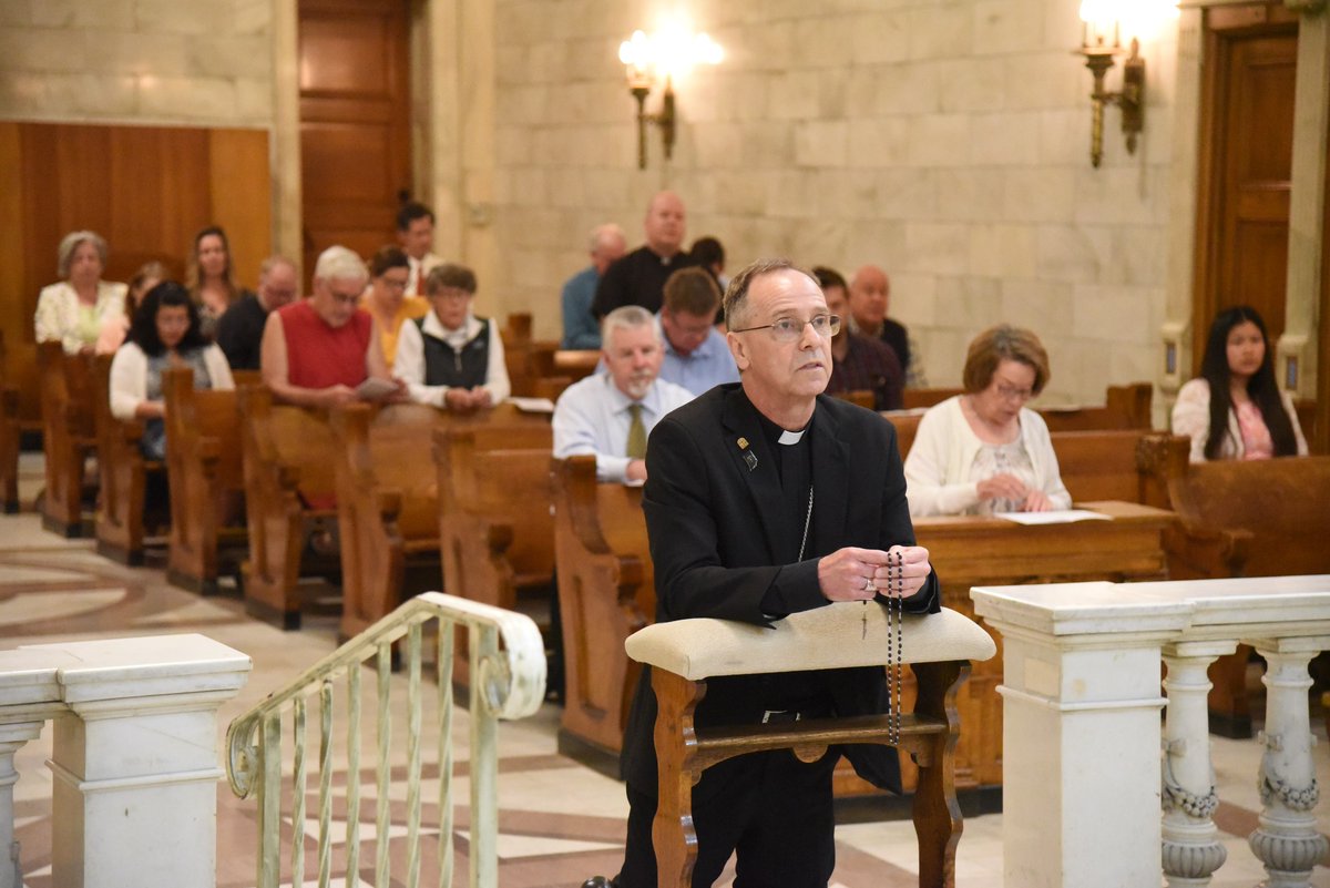 @ArchbpCThompson leads Indy Archdiocese Catholics in praying the rosary today in the Blessed Sacrament Chapel of SS. Peter and Paul Cathedral in Indy for the upcoming Synod of Bishops meeting on synodality.

@Pontifex invited Catholics to pray for the synod meeting on May 31.