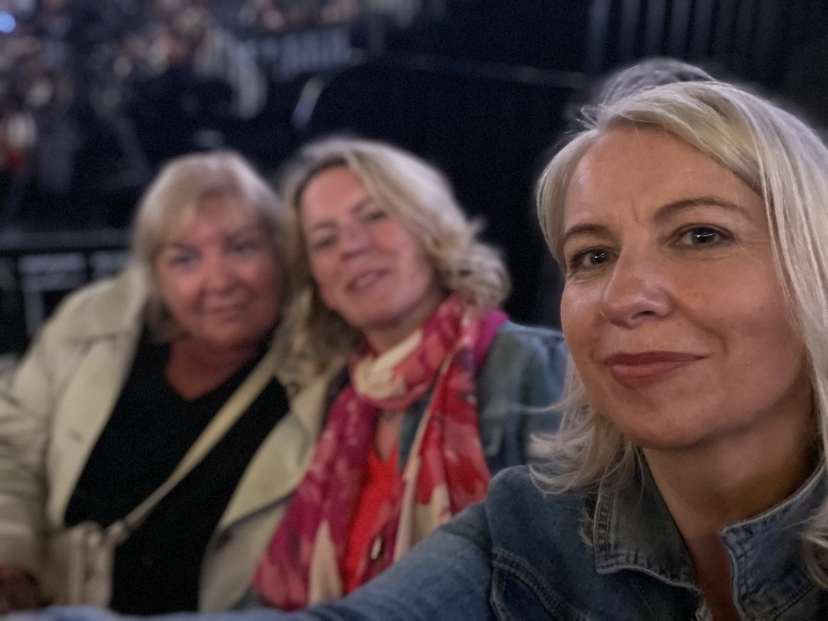 Thérèse Hunt tweet media
