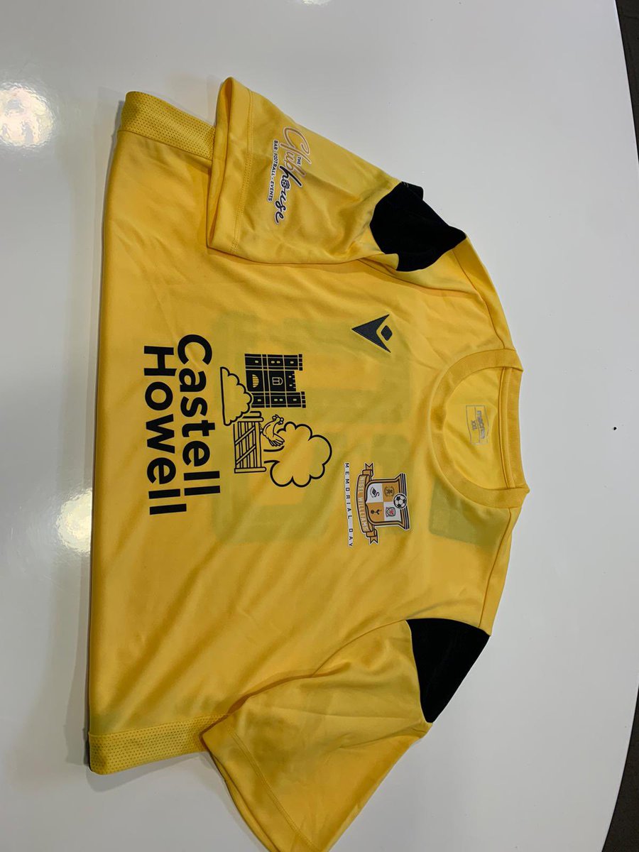 Your New Nigel Williams Memorial kits with the new emblem printed to the chest surrounded by the teams he loved. 🏴󠁧󠁢󠁷󠁬󠁳󠁿 

<a href="/CarmarthenAFC/">Carmarthen Town AFC 🏴󠁧󠁢󠁷󠁬󠁳󠁿</a> 

3 more days 🏆🏆❤️❤️⚽️⚽️⚽️