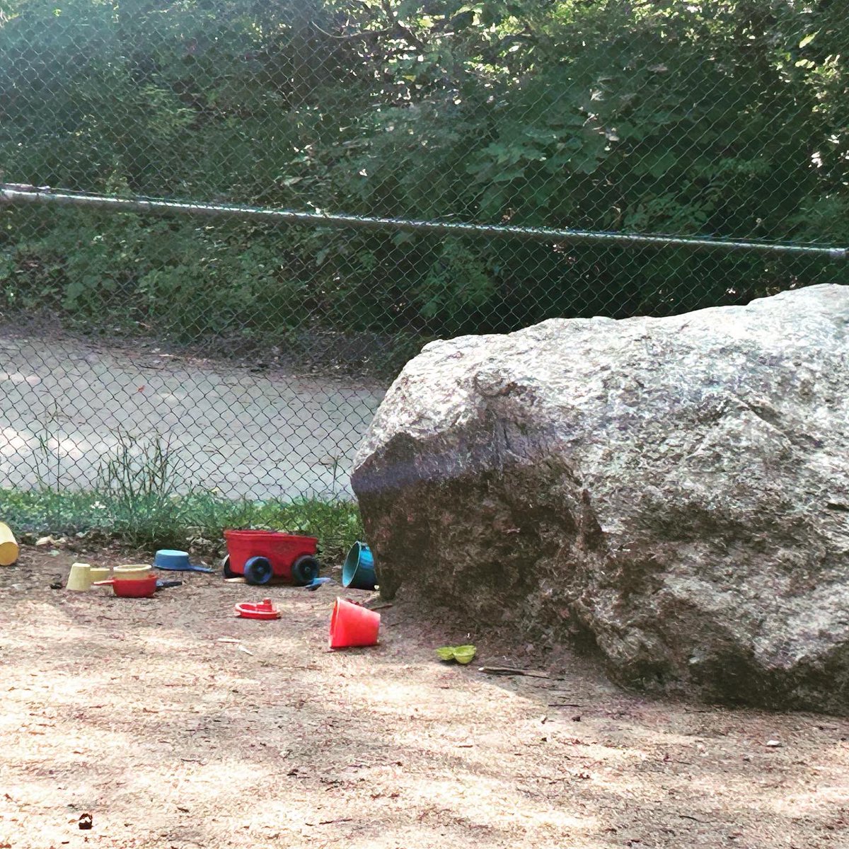 I saw one rock was being used as a retreat to play with buckets and making meals - and then later these were kicked down because it became a safe place in a chase game where the chaser could not catch them.
 #rocks #riskfylldlekochundervisning #riskyplay #originallearning 
8.