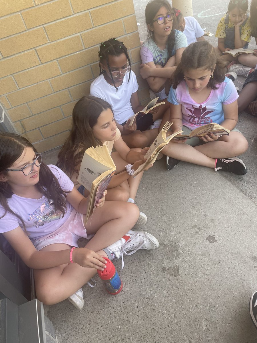 Ms. Corvinelli tweet media