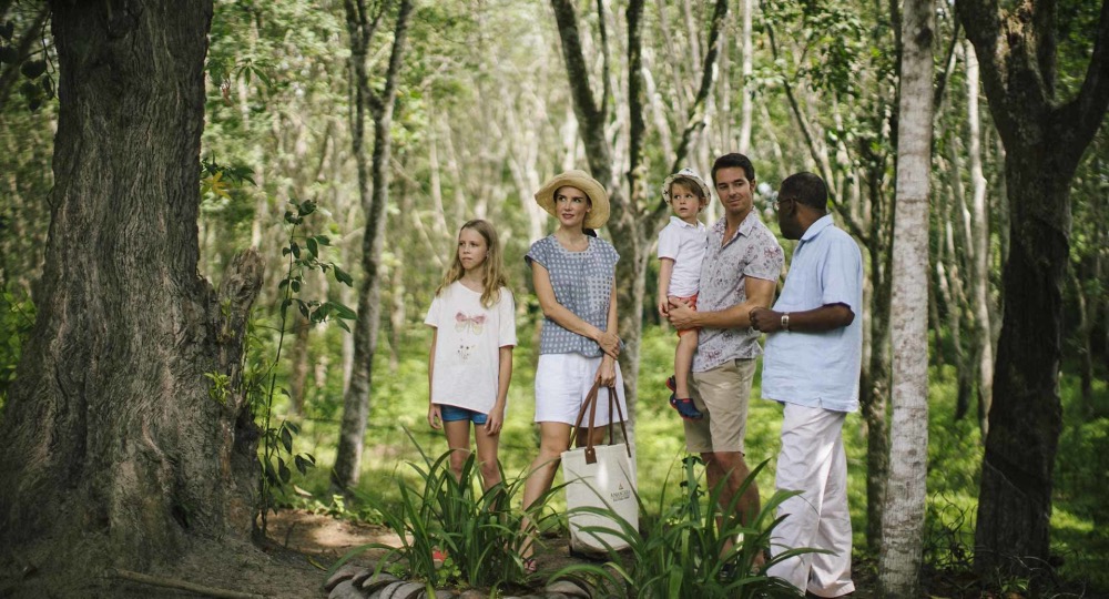 classytours's tweet image. Experience the ultimate family vacation in the enchanting island of Sri Lanka with our meticulously crafted itinerary.
#SriLankaFamilyEscapade #WhaleWatchingAdventure #GalleDutchFort #ColonialCharm #FamilyMemories #OceanEncounters #CulturalHeritage  #FamilyFun #TravelwithKids