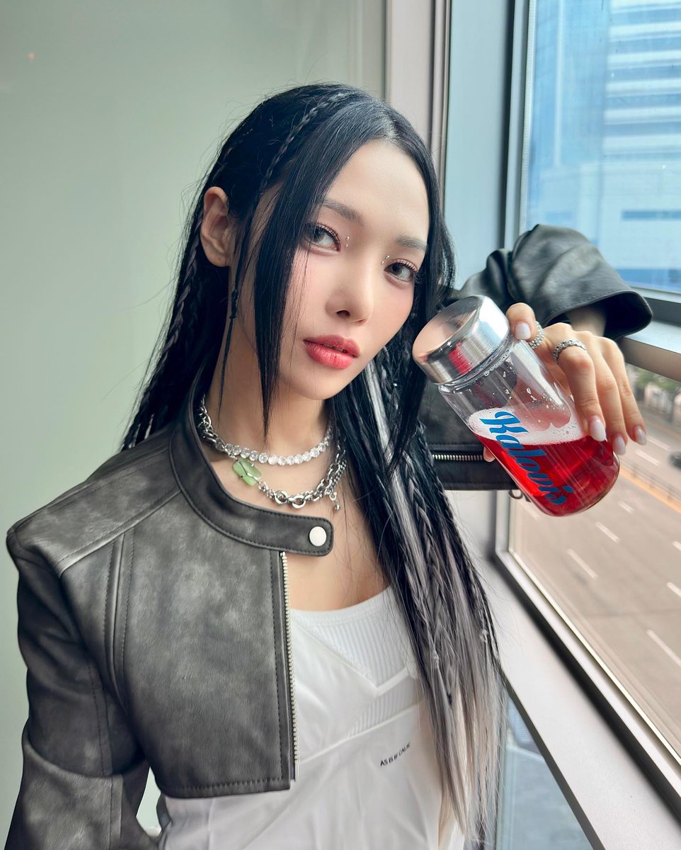 Sowoo___'s tweet photo. JEON PERFECCIÓN SOMIN 🛐
STREAM ICKY PARA MEJOR VIDA
#ICKY
#KARD
#KARD_PROYECT
#KARD_ICKY
#HIRANGS https://t.co/e1hotIMJcM