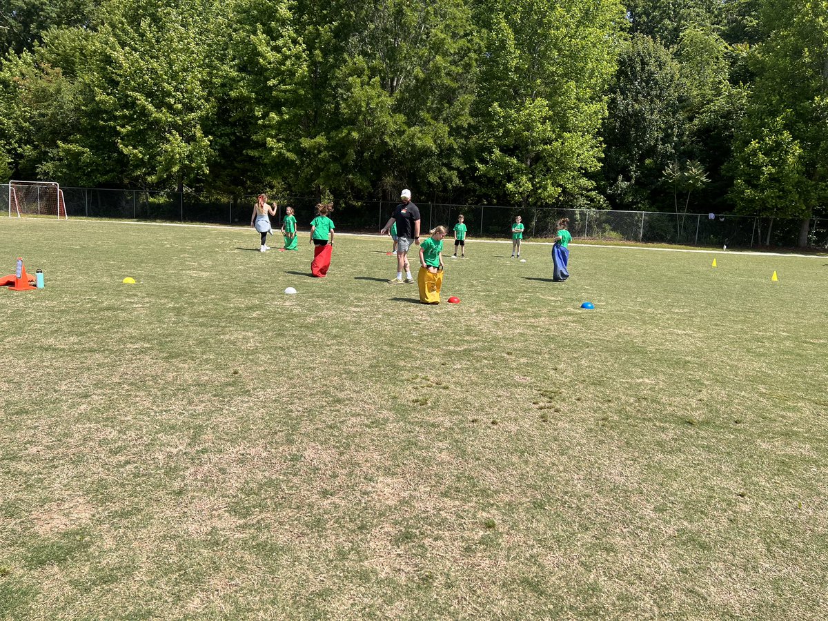 We had a great field day! ⚽️🏃🏽‍♂️🏀💦 <a href="/Poca_ES/">Tom Sulzer</a>