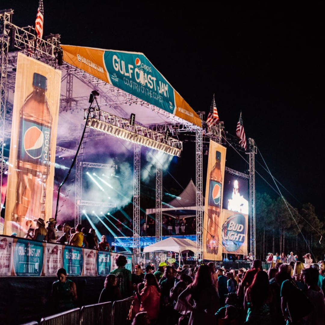 Show of hands! 🙋‍♀️ Who's ready for #GulfCoastJam this weekend? Head out to Frank Brown Park in Panama City Beach, Florida, to see the most exciting acts in country music, from <a href="/kennychesney/">Kenny Chesney</a> and <a href="/mirandalambert/">Miranda Lambert</a> to <a href="/HardyMusic/">HARDY</a>, <a href="/kanebrown/">Kane Brown</a> and more!

Head to <a href="/Visit_PCB/">Visit_PCB</a> for more info