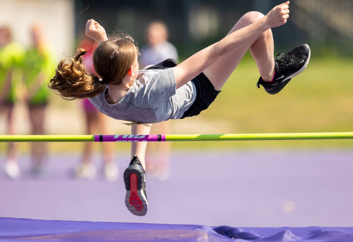 LFPress's tweet photo. PHOTOS: More than 5,000 @LDCSB elementary school athletes competed at the Hans Janssen Memorial track and field meet this week at Western University’s Alumni Stadium. https://t.co/6azE2C0gkg #ldnont 

📸: @MikeatLFPress https://t.co/XwROJQ9P29
