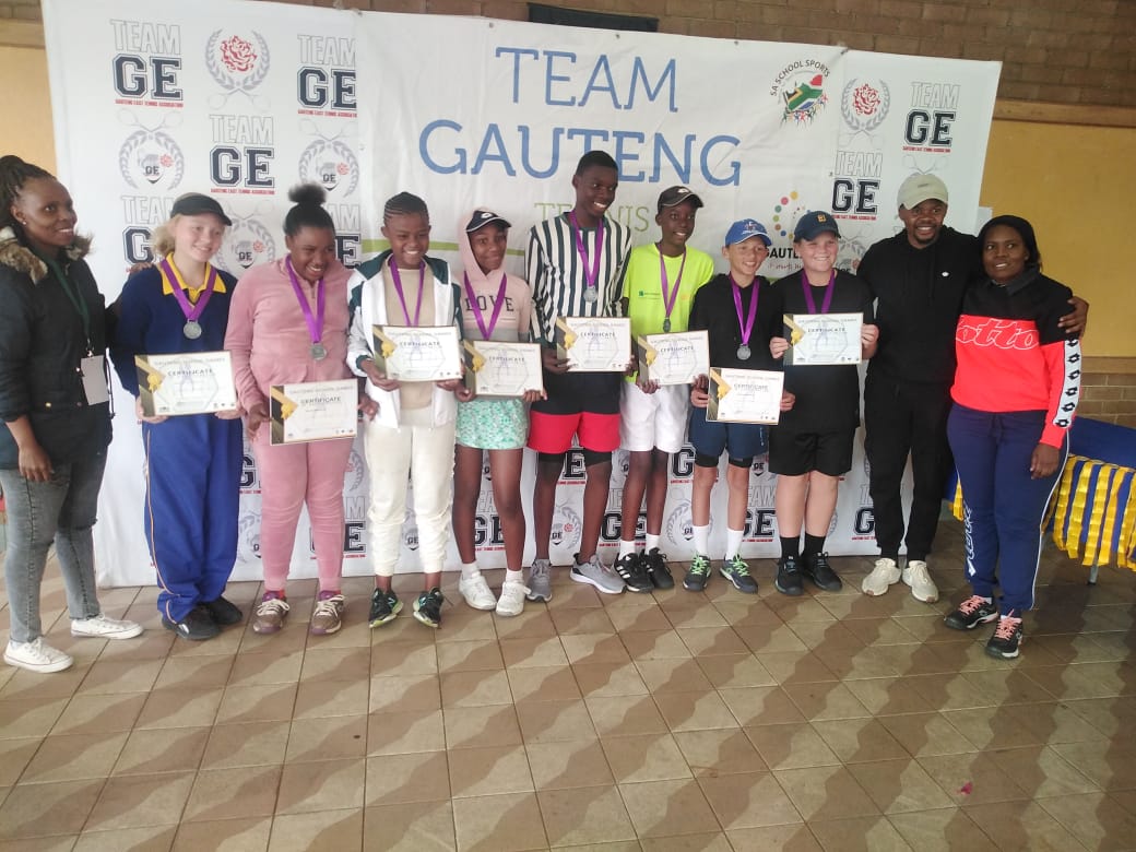 Sizweimpilo0720's tweet photo. 27th May 23 Provincial Schools Winter Trials was a success an a learning experience... Special thank you Cnsll @tsianesizwe1 for accompany District 4 Team ❤️🫡🎾🙏
On to the next one 🫂🏆🙌🏾💚💛 https://t.co/QuVbGiplY6