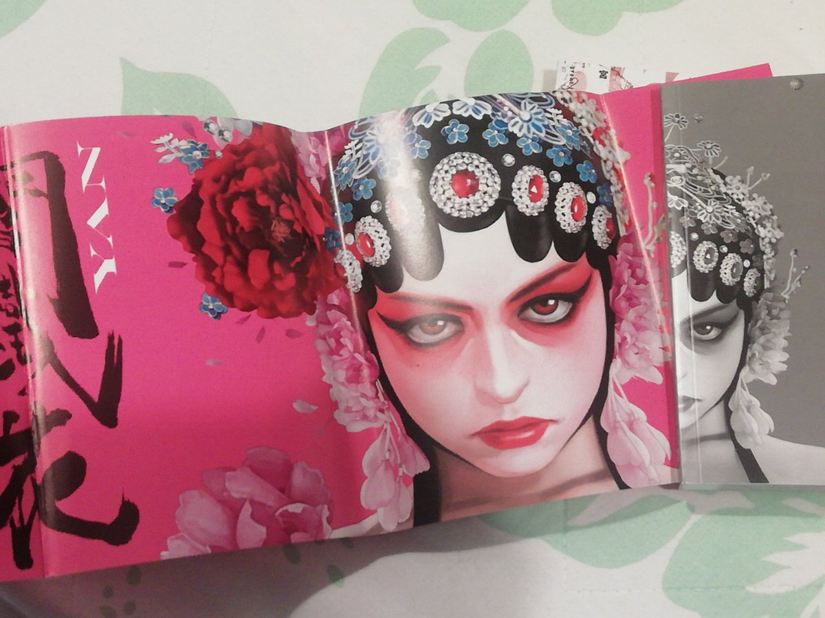 signora_daeva's tweet photo. Got the first volumes of the new series that I picked from @toshokanit --Plain awesome 😳 Wonderful selection and beautiful editions‼️ Can't wait for more❤️
Ottimo lavoro, @DavidCastel 👏
#GreatTrailers #Yan https://t.co/xfmaPqoeEc