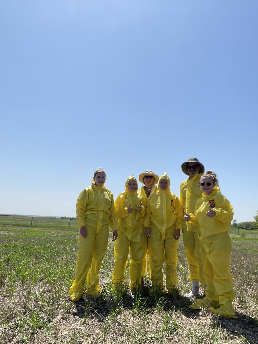 Couldn’t ask for a nicer day to spray for some #fleabeetles in our trail canola! She was just a tad warm in the suits 🚜👩🏼‍🌾🌾 <a href="/syngentacanada/">Syngenta Canada</a>