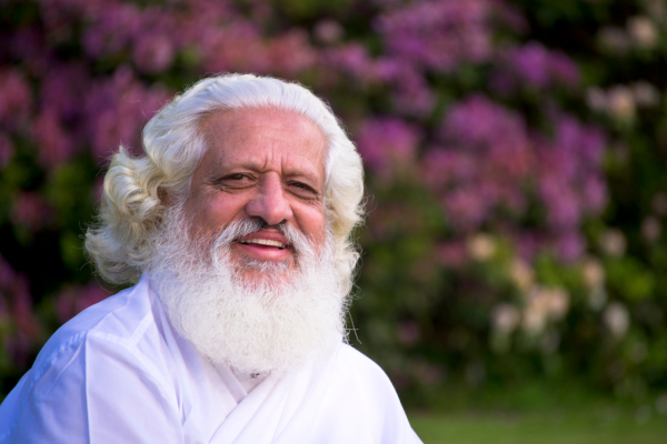 Yogiraj's Summer Tour 2023 — Siddhanath Newsletter - mailchi.mp/siddhanath/jun…
