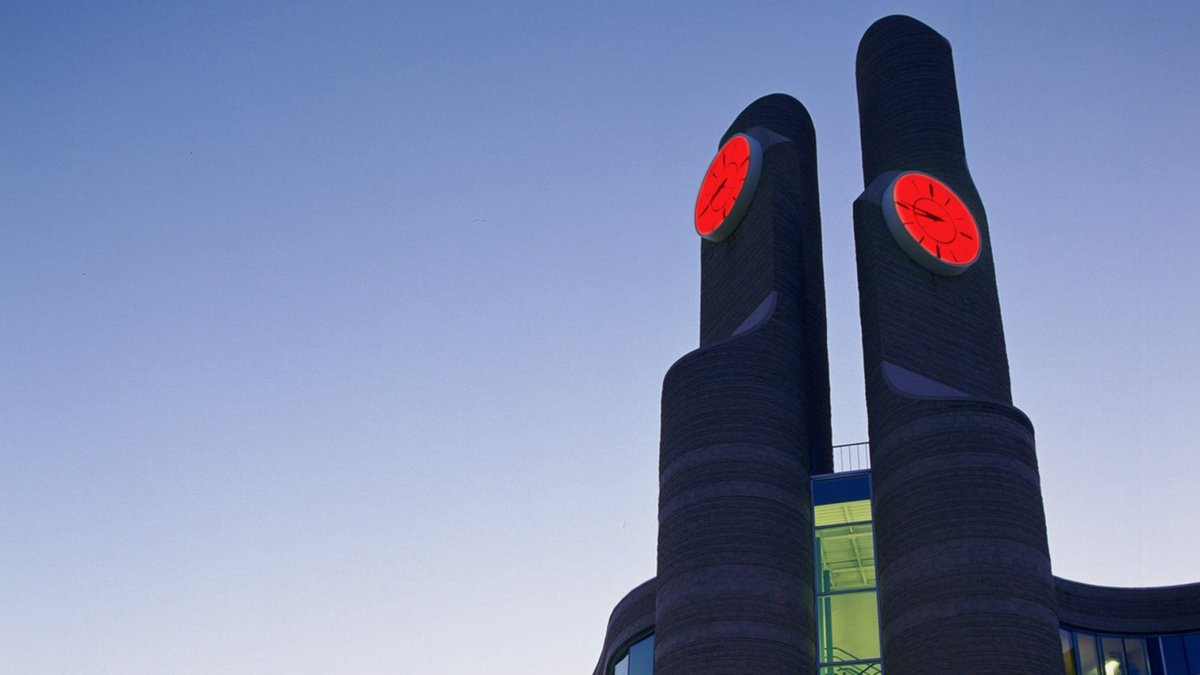 Happy #RedShirtDay! The clock tower at the York Region Administrative Centre will be illuminated red on Wednesday, May 31, 2023, in celebration of National AccessAbility Week and Red Shirt Day

Read more here: york.ca/newsroom/chair…
