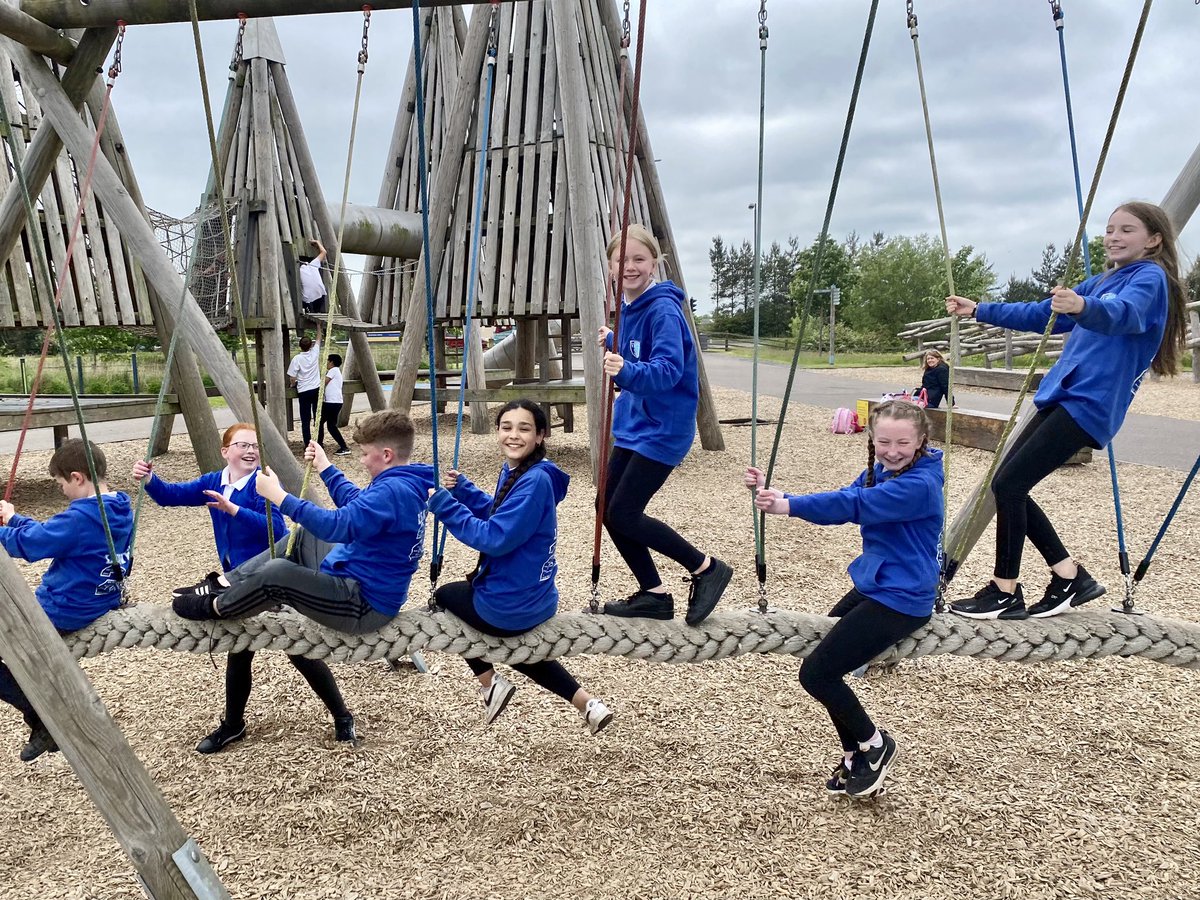 We shared our Activities Day at The Helix with some other visitors too. 🦢🦢<a href="/MissLMStevenson/">Miss Stevenson & P6/7S</a>