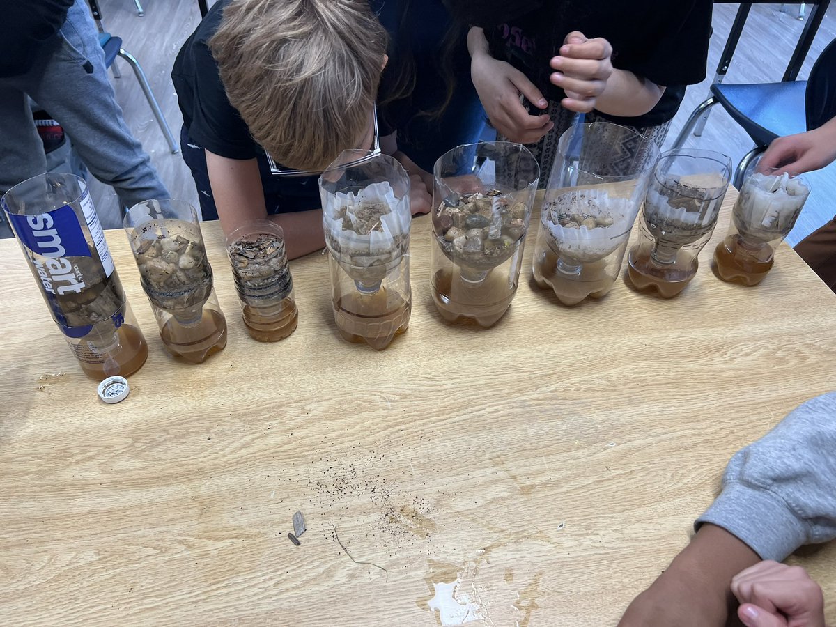 Our STEM focus last week for grade 7 students was to build a water filtration system💧Students explored the effects of different resources to determine how effective they are to filter out pollutants in water. Great discussions and connections made during the experiment!