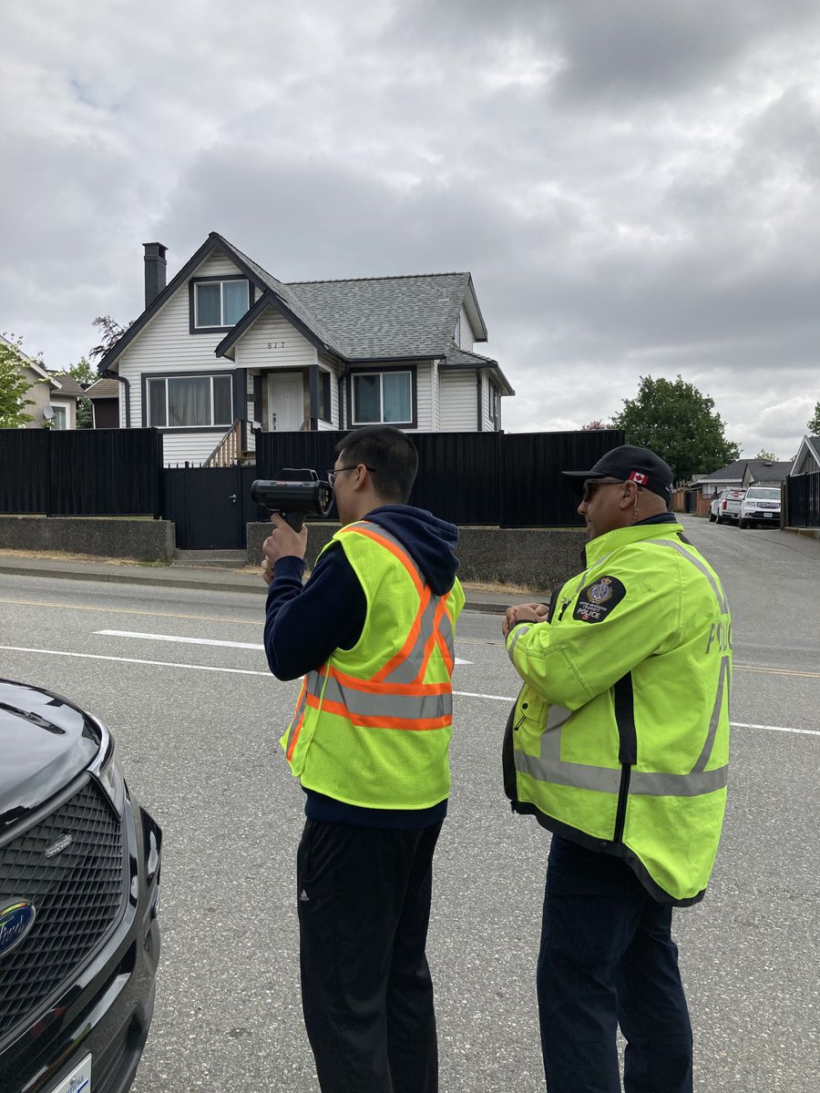 Out & about today with ⁦@MVTP_TMET⁩ ⁦@MVTP_WCPC⁩ ⁦@TransitPolice⁩ ⁦@MVTP_CstKainth⁩ in #NewWest for ⁦@icbc⁩ Speed Watch. 

#SlowDown #NoNeedForSpeed 🙏❤️🩵
