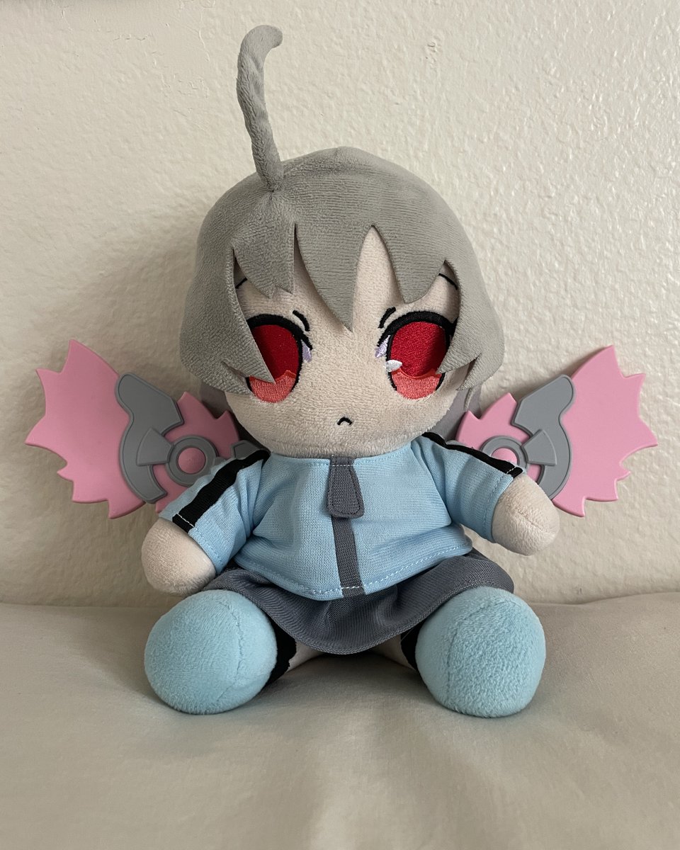 Behold, my entry for the 100% Orange Juice 2M Art Contest, 3D printed accelerator wings for Plush Suguri! These snap onto Suguri's existing jacket buttons and can be used as a keychain. More details in the link.

printables.com/model/495344-p…

#100oj #100orangejuice #100orange #Suguri