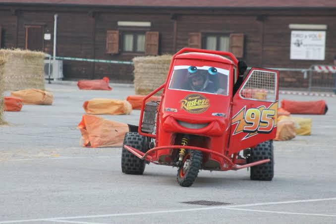 ﾂﾂﾂ総裁@evq tweet media