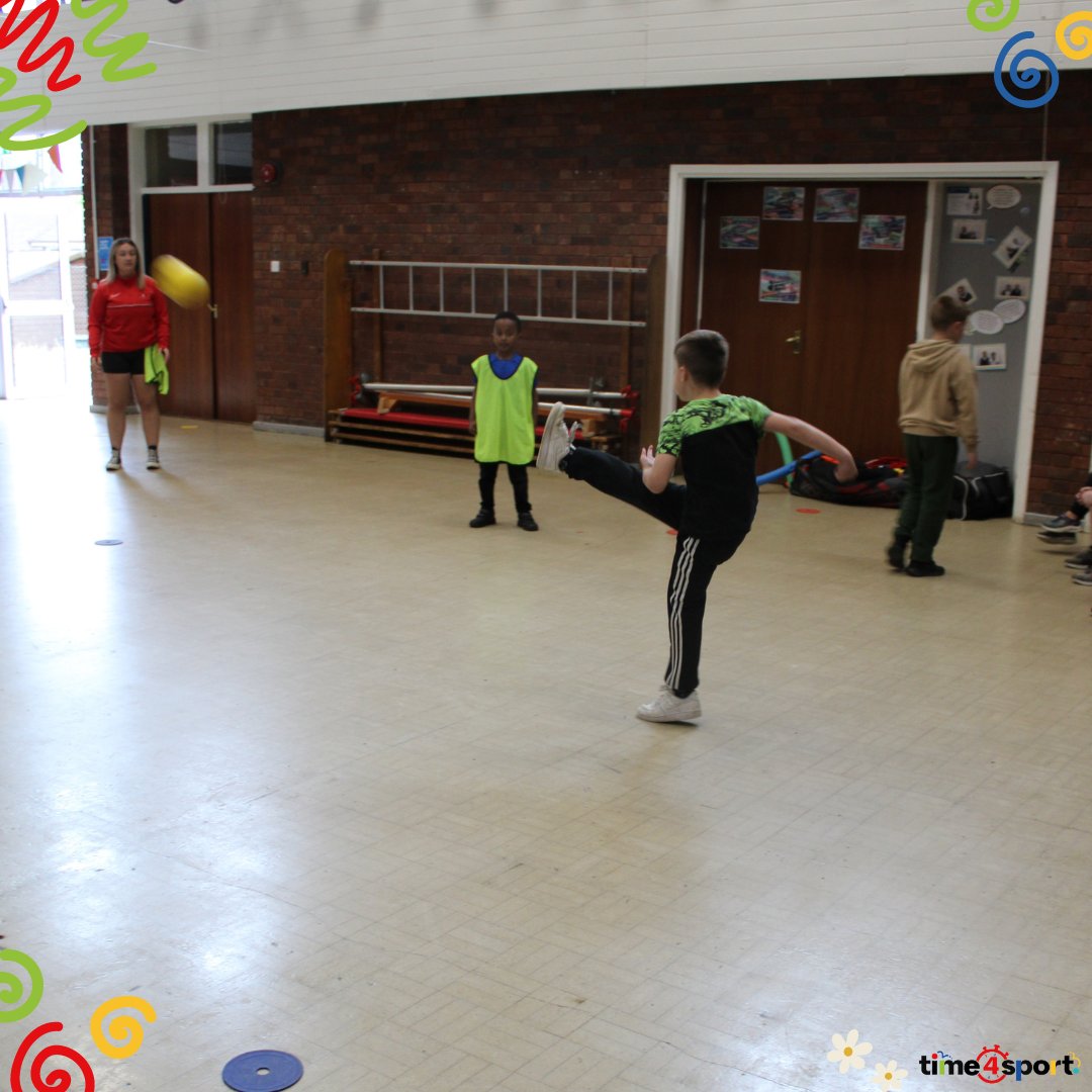 Sport, activities and lots of smiles, the first couple of days of our half-term camps have been so much fun! ⚽🤸🎉✨

#T4S #happyholidays #fitterhealthierhappier