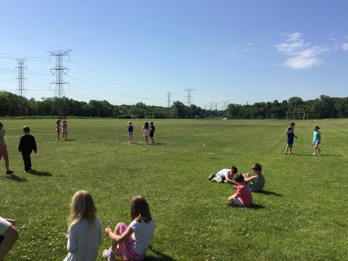 MrsWolfD70's tweet photo. T is for Teamwork! We had a blast playing kickball together! https://t.co/SqlNxZHk0Y