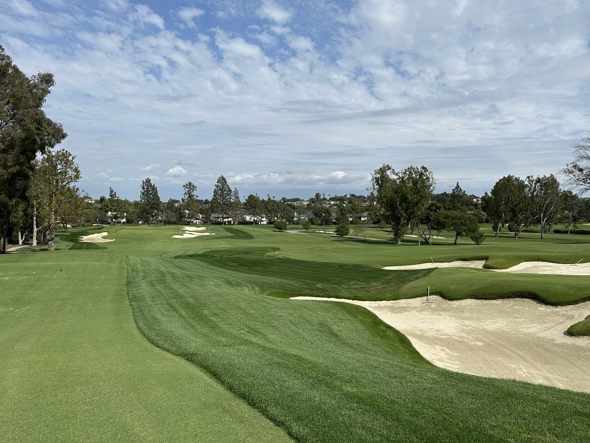 lbizzz's tweet photo. Ready to host the final @usopengolf qualifier on Monday 👌🏼 #BestinLA https://t.co/GVaiJTW0AS