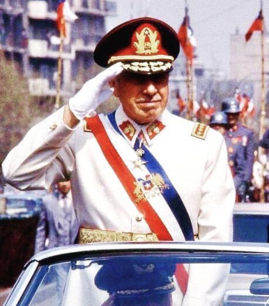 jldebeaumont's tweet photo. De qué unidad habla el Payaso marxista de La Moneda, tratando de imponer su posverdad oficial? Que se vaya al soberano carajo! 
#VivaPinochet🇨🇱
#VivaLaJunta https://t.co/hKAzpnsuSD