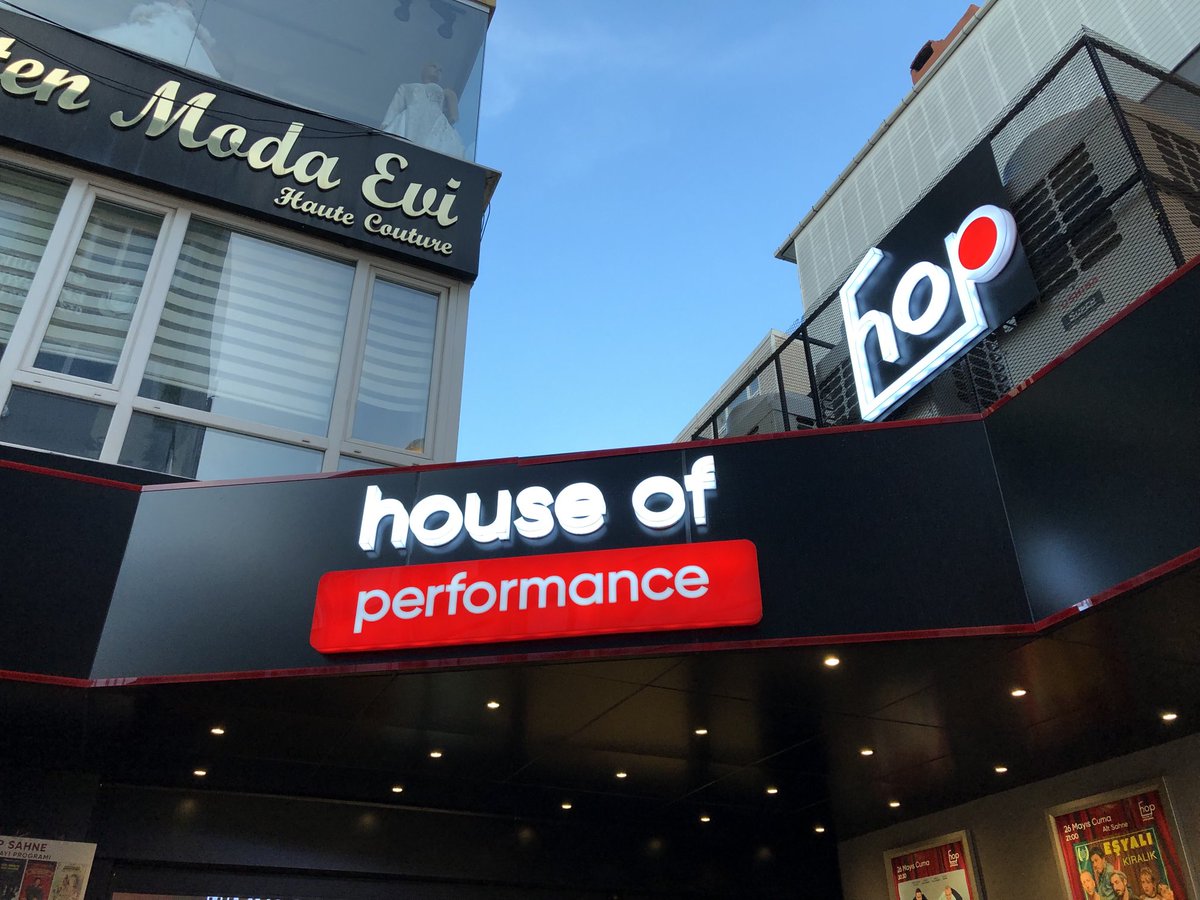 aynurayaz's tweet photo. Bakırköy’ün yeni sanat mekanı #houseofperformance #2023 tekrar hayırlı ve uğurlu olsun. 📌📌📌🎭🎭tiyatro oyunları seyircisini Haziran sonuna kadar bekliyor… https://t.co/ONmxTBw84S
