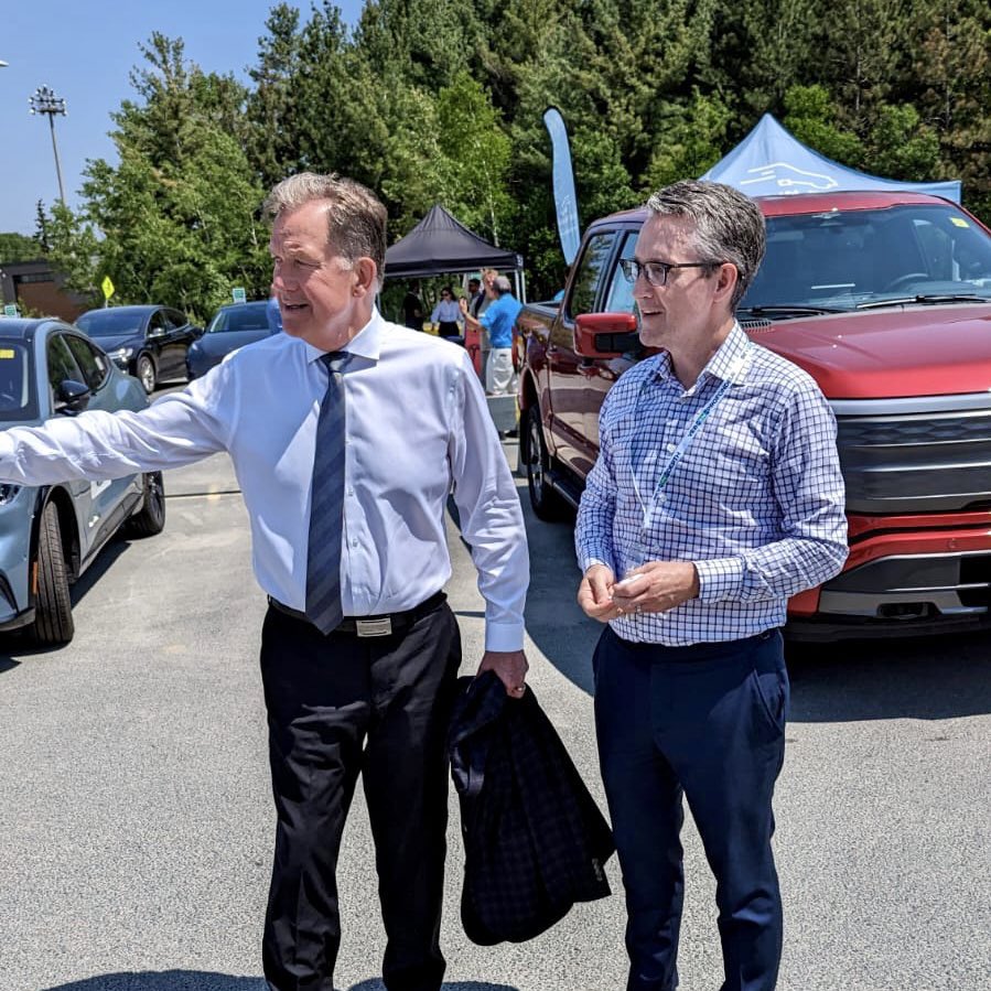 GeorgePirieMPP's tweet photo. Great time today at the #BEV Mines to Mobility Conference in #Sudbury.
I spoke with leaders from the #Mining, automotive, transportation & battery industries about our government's plan to build a Made-In-Ontario supply chain for manufacturing batteries & EVs.
#BEVinDepth2023 https://t.co/VKYaI0hPCL