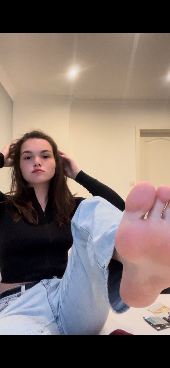 herrin_luisaaa's tweet photo. You little losers don’t even deserve my whole foot😂 you know what you gotta do, even though you don’t want to😈💵🤑 I’m awaiting your tributes!

findom cuck paypup cashslave humanATM domina debt moneyslave humiliation paypig slowdrain wishtender $end walletdrain footfetish https://t.co/BI64lAkRsY
