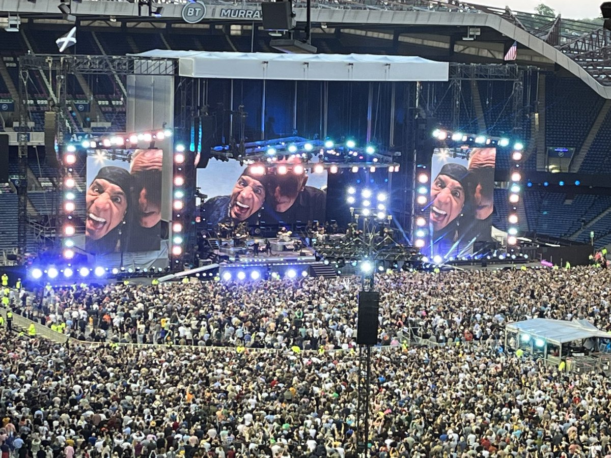 What a night <a href="/springsteen/">Bruce Springsteen</a> 
Incredible 💙 @BTMurrayfield
