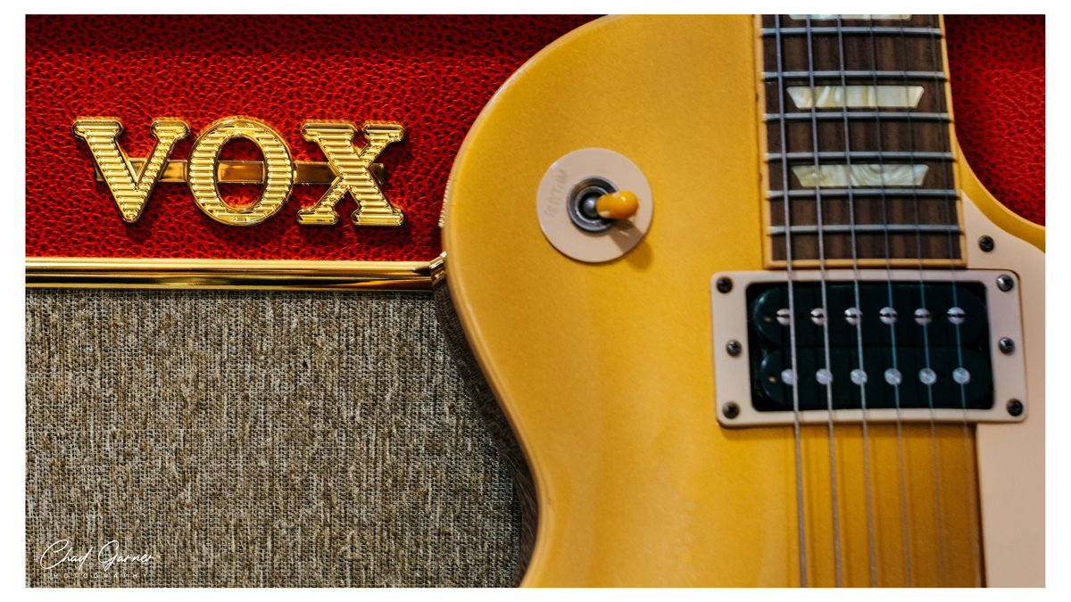 Fujifilm X-T4 Pentax 50mm
Vox AC15C1 & Gibson Les Paul Classic

#gibson #gibsonlespaul #gibsonlespaulclassic #vox #voxamps #fujifilm #fujifilmxt4 #myfujifilmlegacy #pentax #pentax50mm #electricguitar #gibsonlespaulgoldtop #Guitar #MusicalInstrument #Music #MusicalEquipment