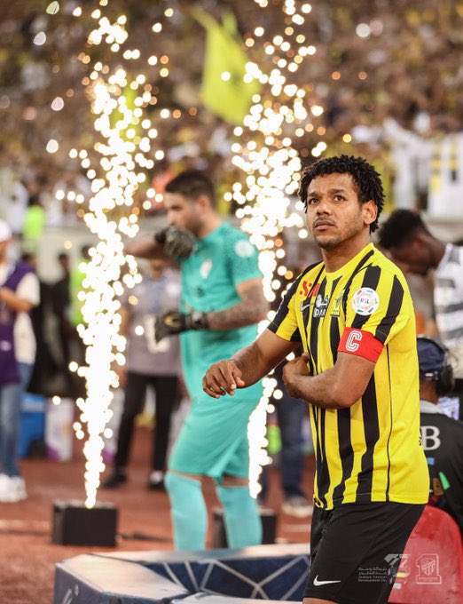 #بطل_الدوري_الاستثنائي_العالمي