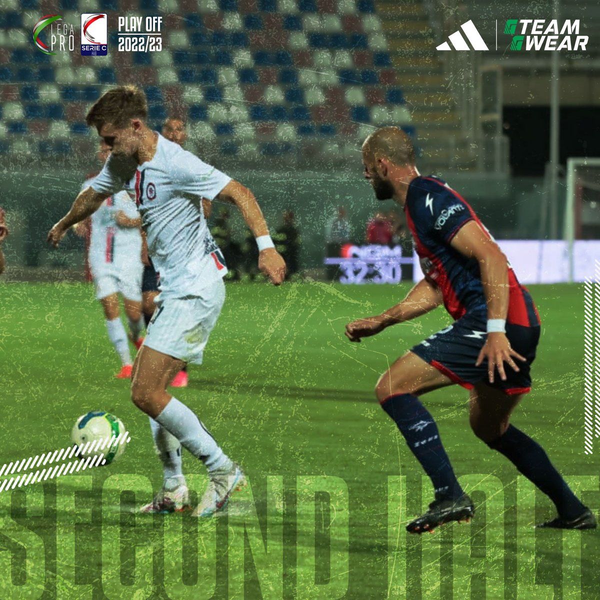 CalcioFoggiaoff's tweet photo. π΄ π¦πππ’π‘π ππππ β«
Γ ricominciata #Crotone vs #Foggia πͺ
F O R Z A R A G A Z Z I
#StoConTe #ForzaFoggia
#Satanelli #CROFOG 2-0 https://t.co/EjOYqjBfvx