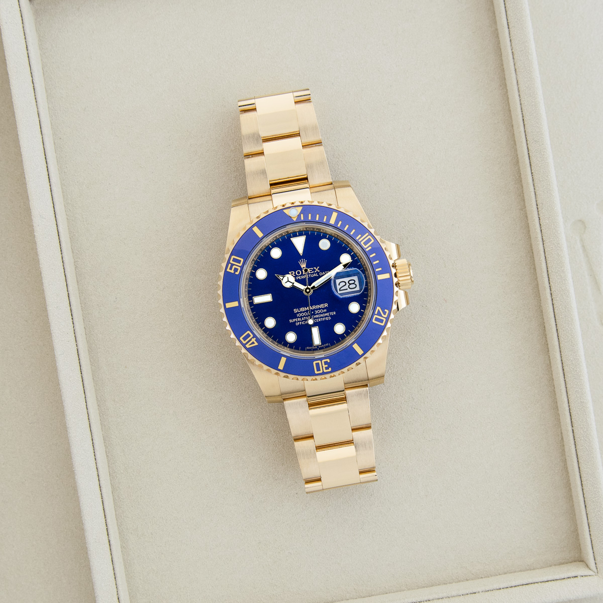 WatchChest's tweet image. Which one are you choosing?
1, 2, or 3?🔥

#rolex #watchlover #watchessentials #rolexworld #gold #oystersteel #lovewatches #timepiece #watches #watchfam #luxury #watch #watchoftheday  #rolexwatch #rolexlover #rolexworld #rolexsubmariner #rolexgmtmaster2 #yachtmaster2